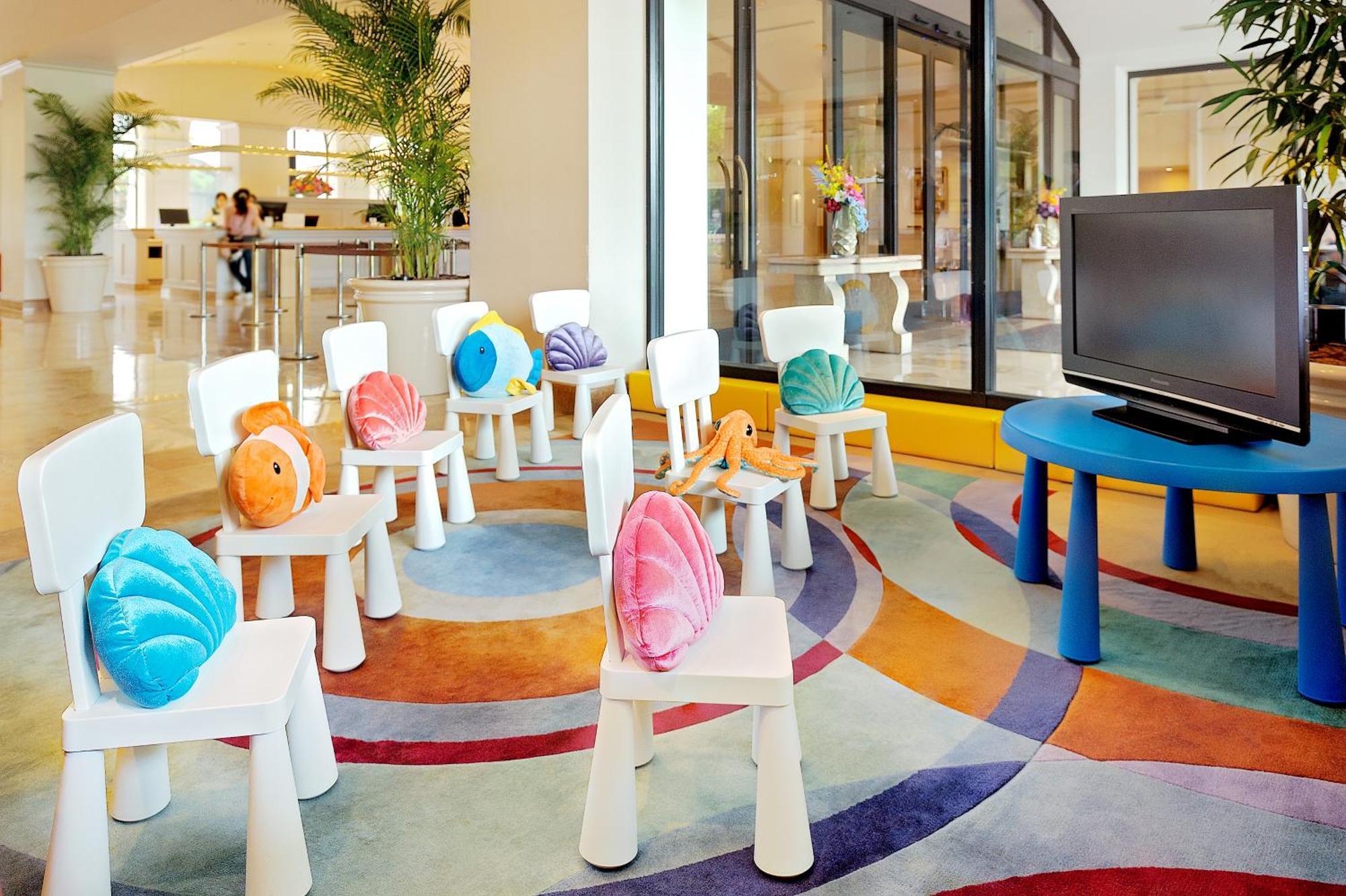 Hotel Okura Tokyo Bay Urayasu Exterior foto Children's area